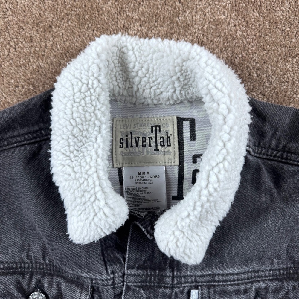 Levis SilverTab Boys Medium‎ Washed Black Denim Sherpa Collar Trucker Vest